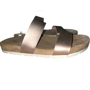 Cushionaire sandals size 8